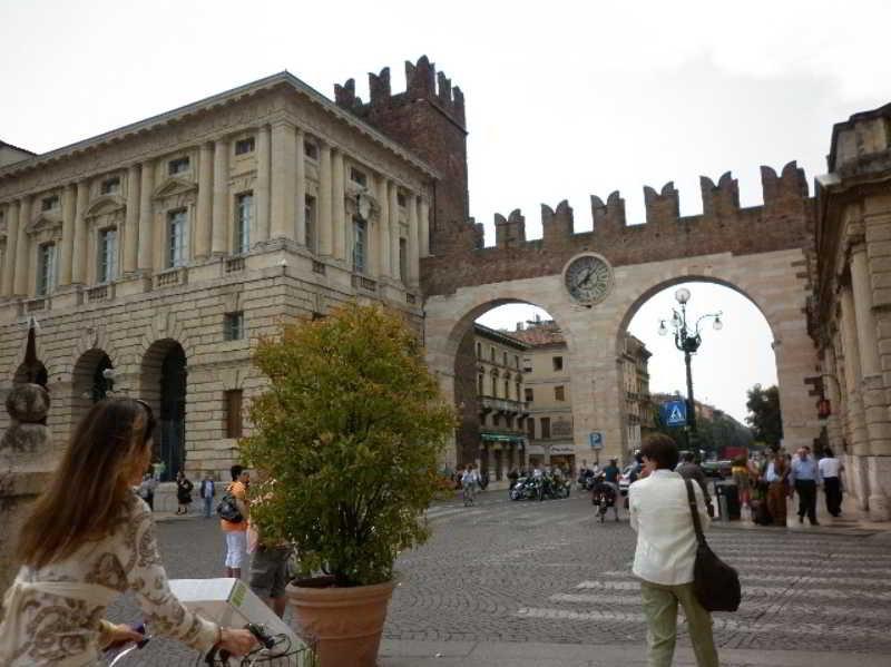 B&B Alla Casa Di Lucia Verona Exterior foto